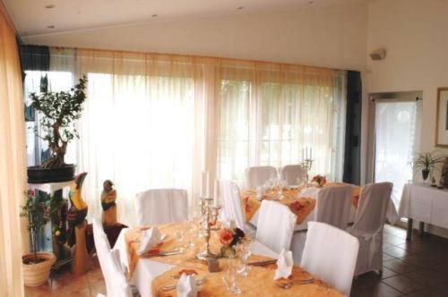 Hotel Adler Aichelberg  Ngoại thất bức ảnh