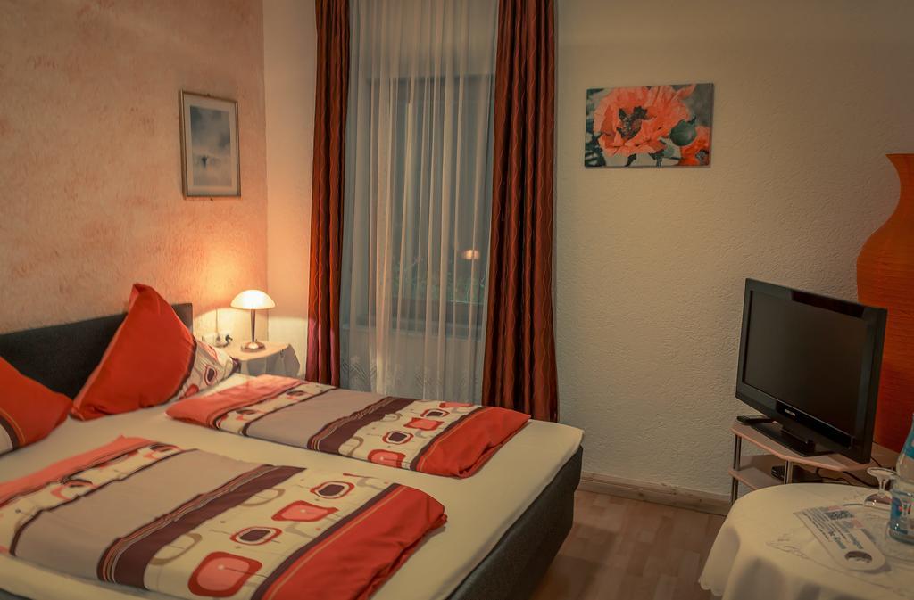 Hotel Adler Aichelberg  Phòng bức ảnh